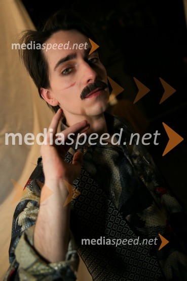  Petja Labović, igralecNa pripravah za spletno premiero Romea in Julije