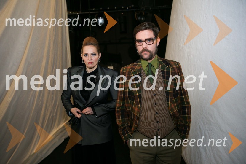  Mojca Simonič, igralka;  Kristijan Ostanek, igralecNa pripravah za spletno premiero Romea in Julije