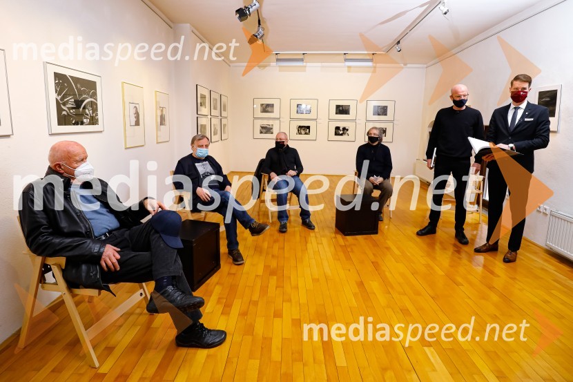  Joco Žnidaršič, fotograf;  Tone Stojko, fotograf;  Milan Pajk, fotograf;  Damir Globočnik, umetnostni zgodovinar;  Marko Arnež, vodja Galerije Prešernovih nagrajencev;  Janez Černe, podžupan Mestne občine KranjPrešernov dan v Kranju