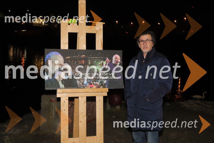  Igor Fekonja - FekiMaribor prižgal svečke Balaševiću v spomin