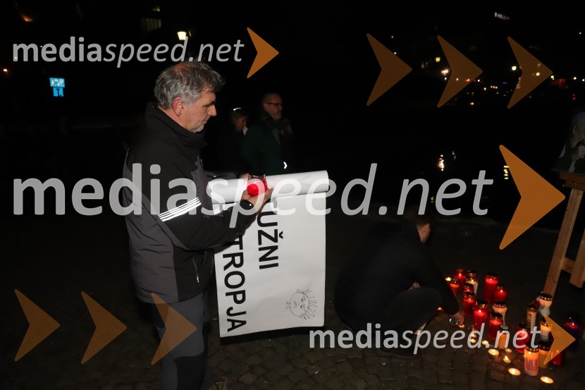 Maribor prižgal svečke Balaševiću v spomin