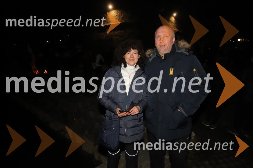  Nataša Matijević, Radio Maribor;  Bojan Matijevič, podjetnikMaribor prižgal svečke Balaševiću v spomin