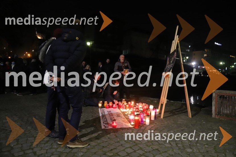 Maribor prižgal svečke Balaševiću v spomin