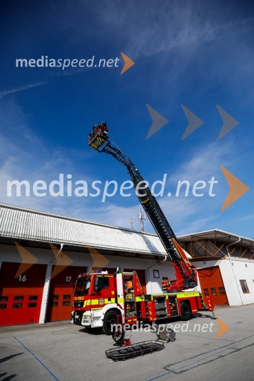 Minister Tonin obiskal MO Kranj