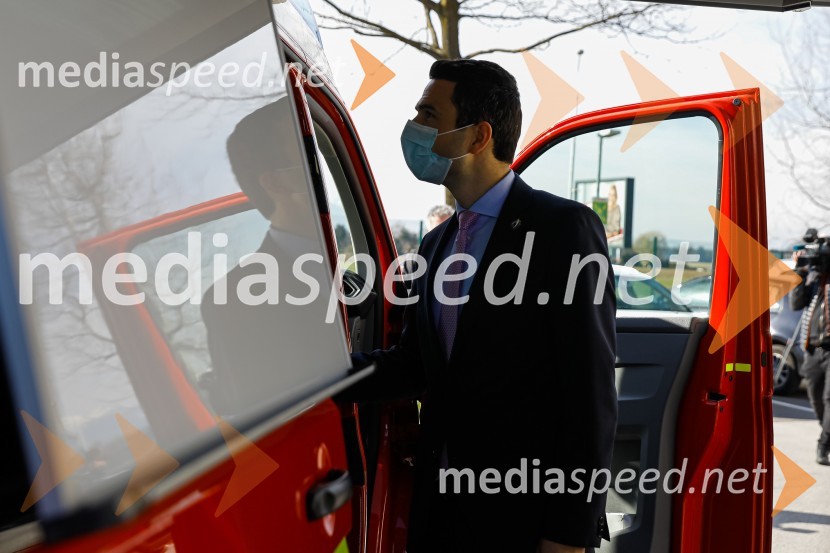 Minister Tonin obiskal MO Kranj