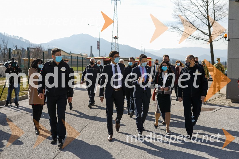 Minister Tonin obiskal MO Kranj