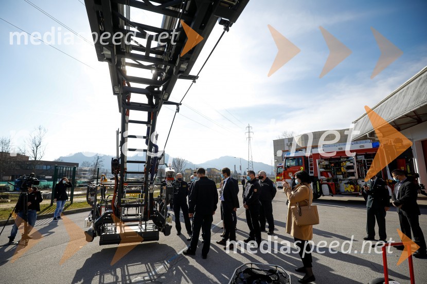 Minister Tonin obiskal MO Kranj