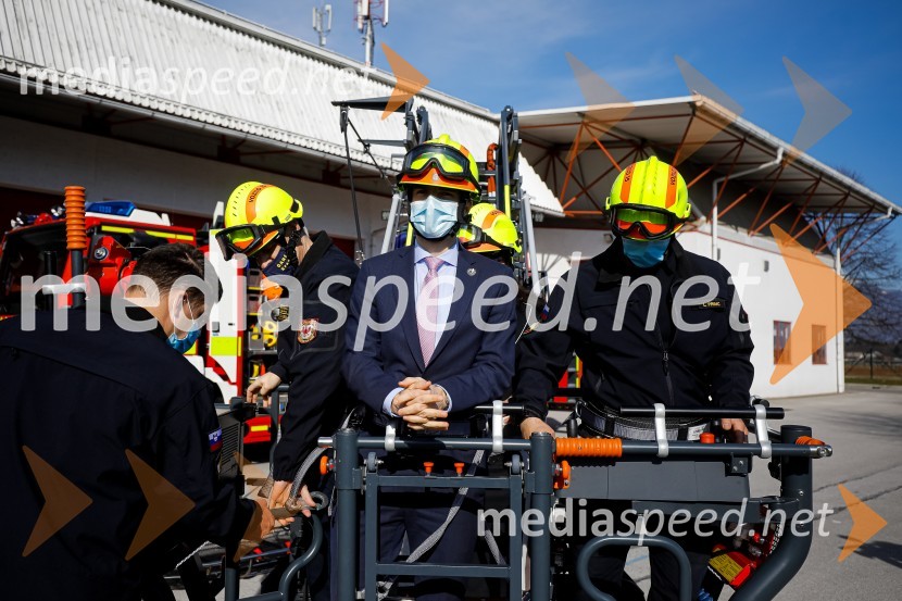 Minister Tonin obiskal MO Kranj