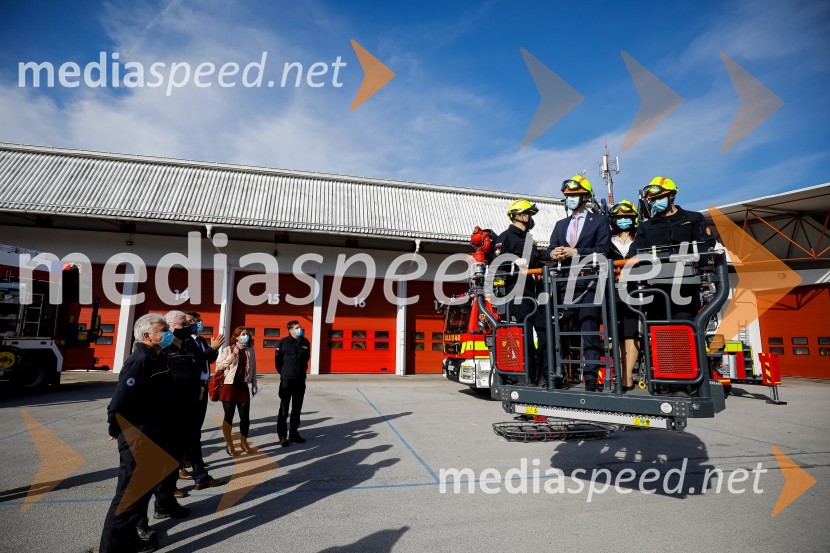 Minister Tonin obiskal MO Kranj