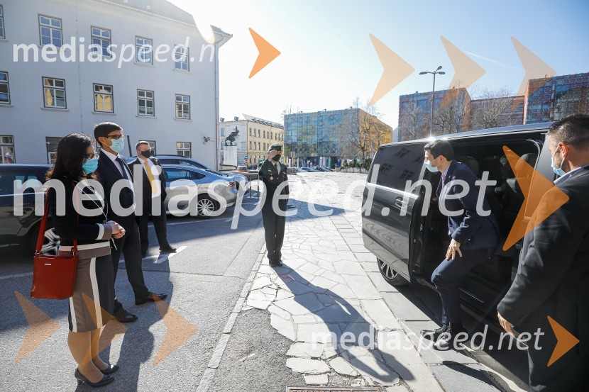 Minister Tonin obiskal MO Kranj