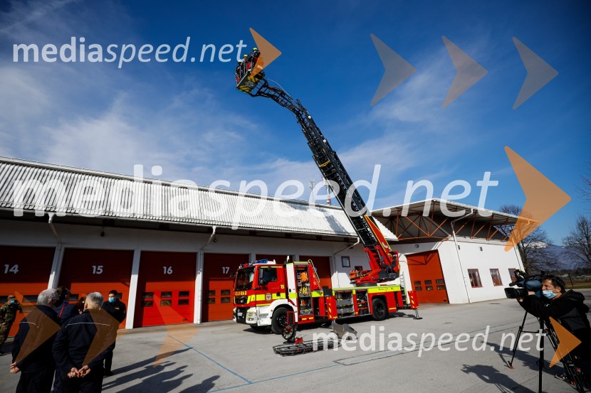 Minister Tonin obiskal MO Kranj