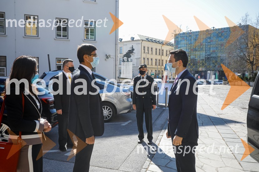 Minister Tonin obiskal MO Kranj