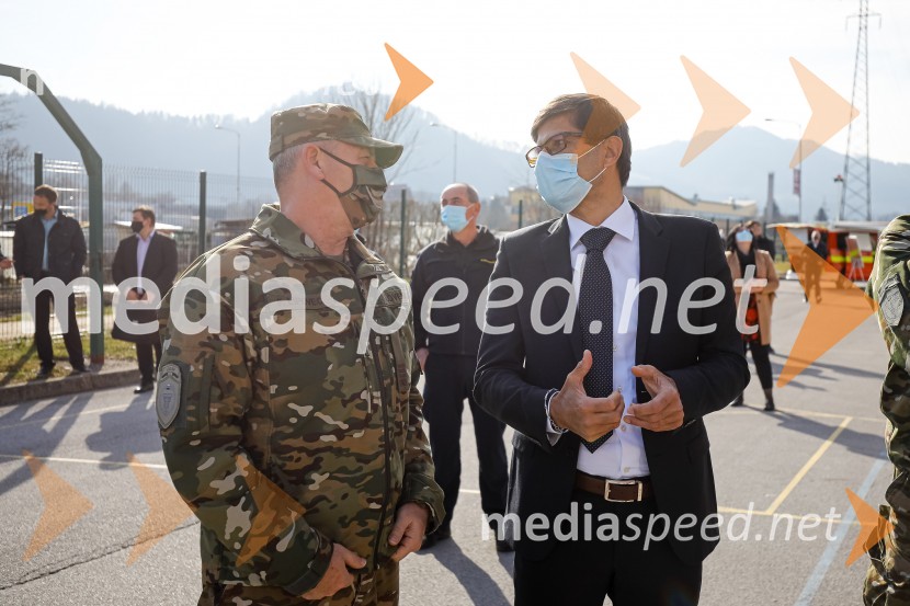 Minister Tonin obiskal MO Kranj