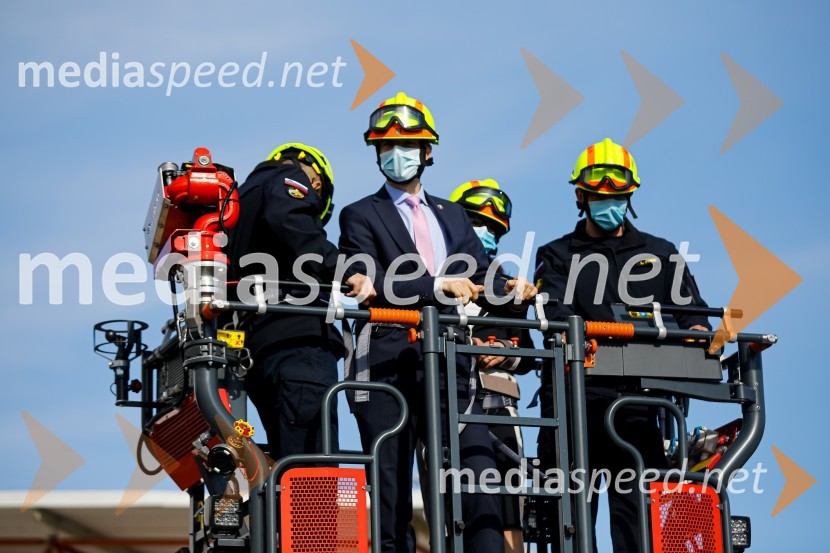 Minister Tonin obiskal MO Kranj