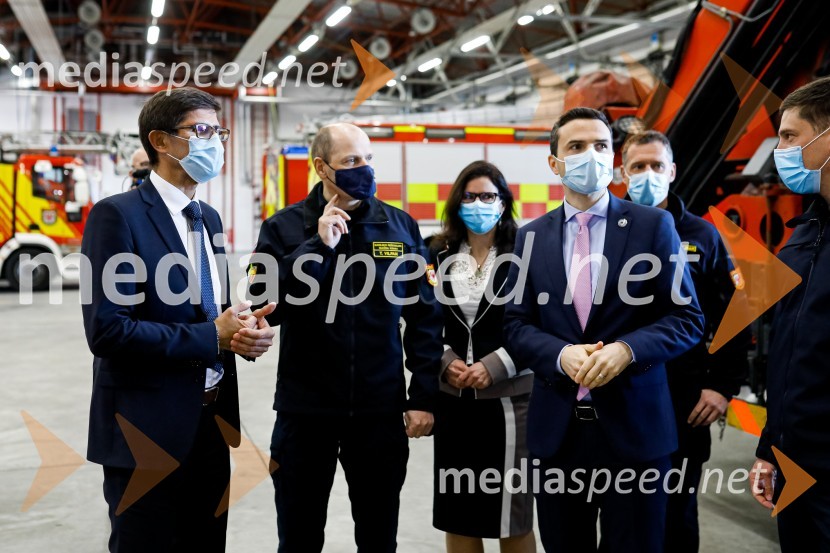 Minister Tonin obiskal MO Kranj