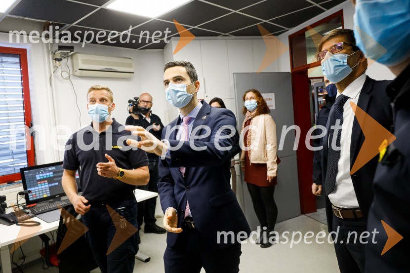 Minister Tonin obiskal MO Kranj