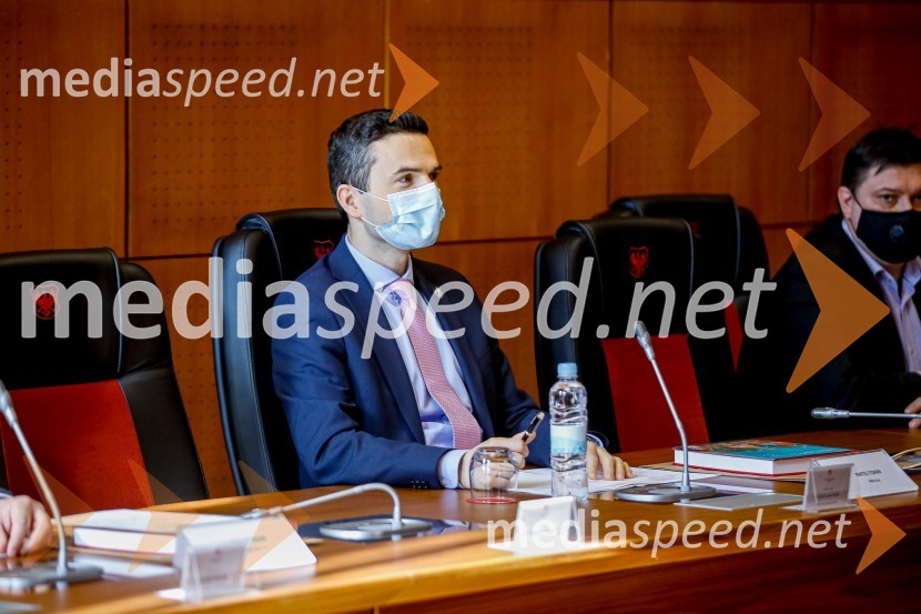 Minister Tonin obiskal MO Kranj