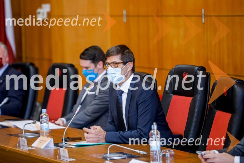 Minister Tonin obiskal MO Kranj