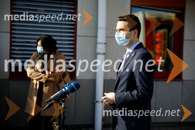 Minister Tonin obiskal MO Kranj