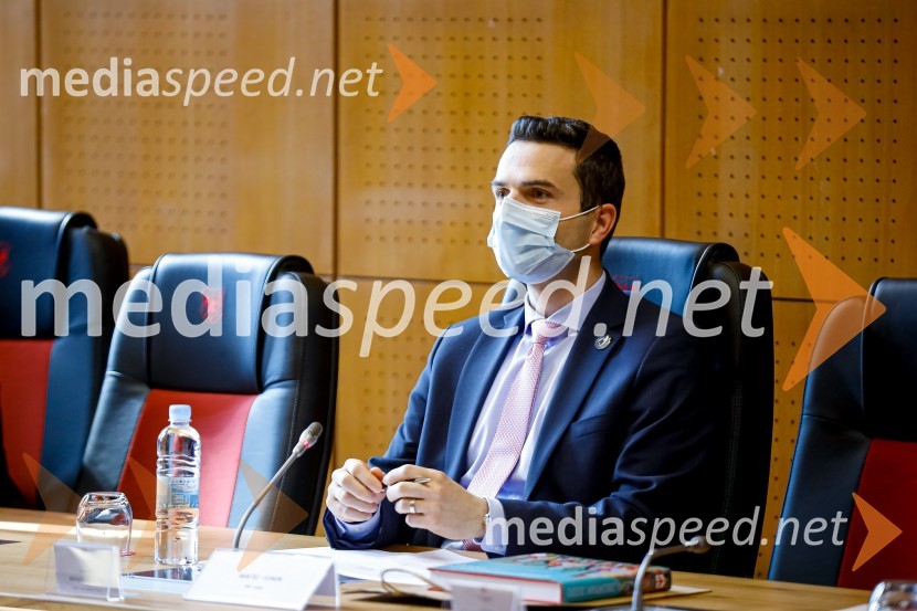 Minister Tonin obiskal MO Kranj