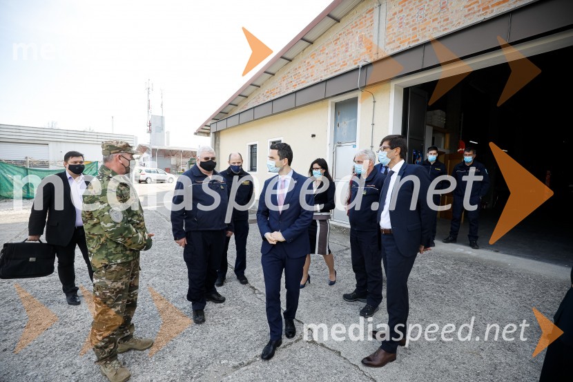 Minister Tonin obiskal MO Kranj