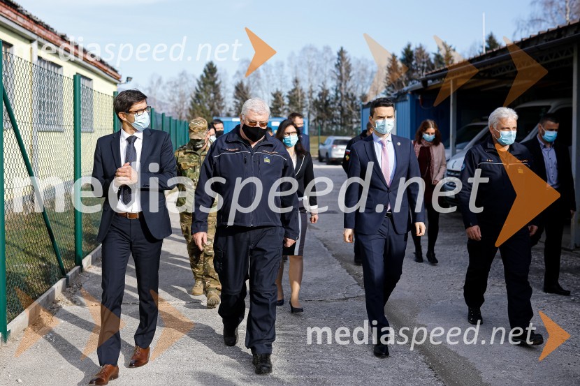 Minister Tonin obiskal MO Kranj