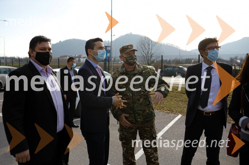 Minister Tonin obiskal MO Kranj