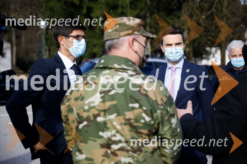 Minister Tonin obiskal MO Kranj