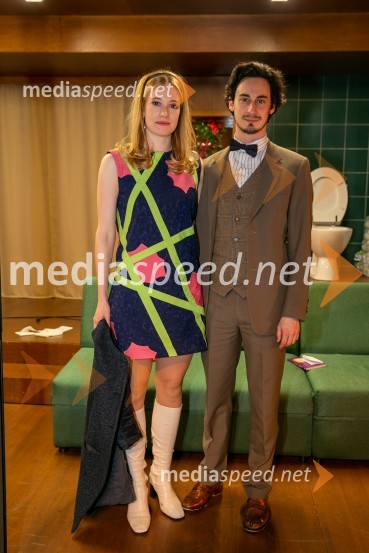  Julija Klavžar, igralka;  Žan Koprivnik, igralecSkupaj sami, premiera drame SNG Maribor