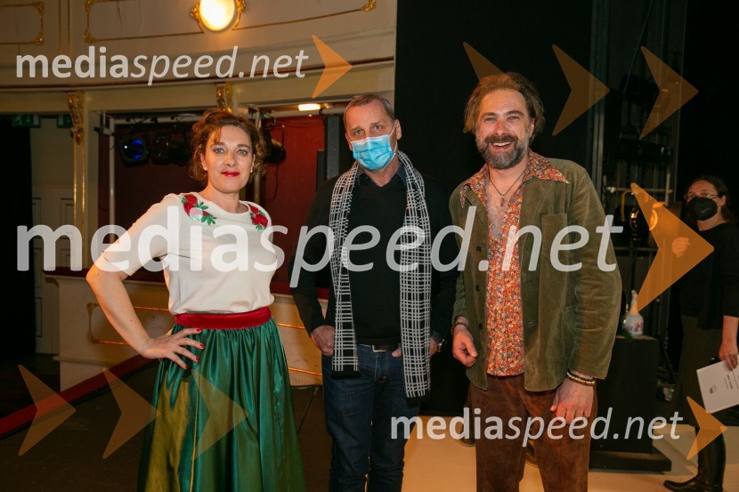  Maša Žilavec, igralka;  Danilo Rošker, direktor SNG Maribor;  Gorazd Žilavec, igralecSkupaj sami, premiera drame SNG Maribor