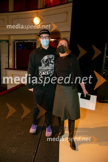  Nejc Gazvoda, filmski režiser in pisatelj;  Polonca Rajšp, dramska šepetalkaSkupaj sami, premiera drame SNG Maribor