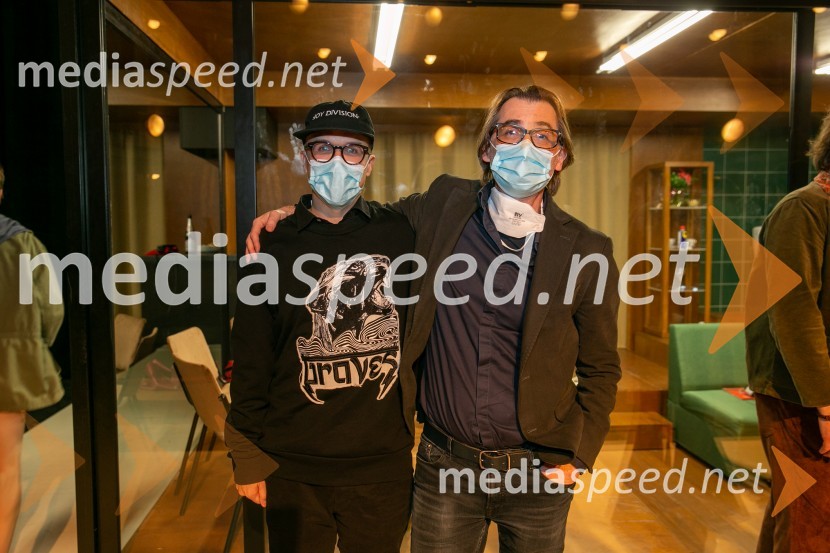  Nejc Gazvoda, filmski režiser in pisatelj;  Aleksandar  Popovski, režiser, umetniški direktor Drame SNG MariborSkupaj sami, premiera drame SNG Maribor