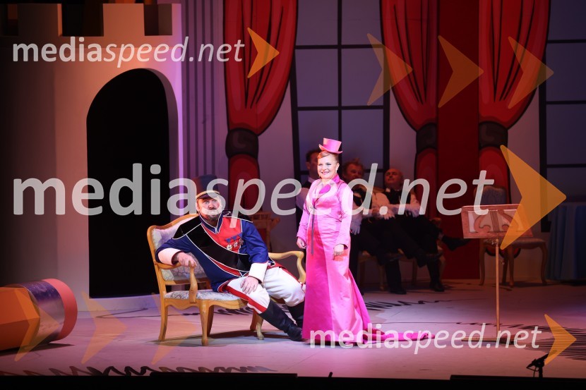  Jaki Jurgec, operni solist;  Petya Ivanova, operna solistkaHči polka, premiera komične opere, SNG Maribor