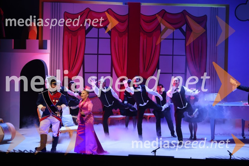  Jaki Jurgec, operni solist;  Petya Ivanova, operna solistkaHči polka, premiera komične opere, SNG Maribor