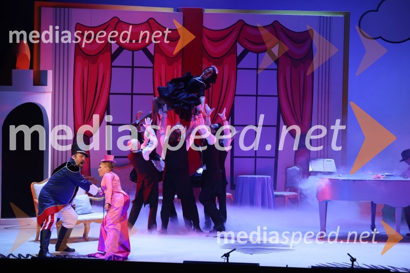  Jaki Jurgec, operni solist;  Petya Ivanova, operna solistkaHči polka, premiera komične opere, SNG Maribor