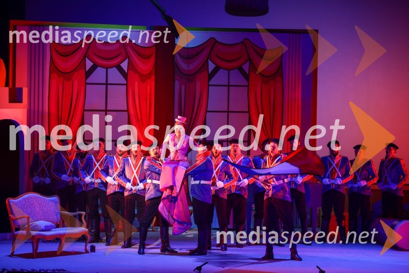  Petya Ivanova, operna solistkaHči polka, premiera komične opere, SNG Maribor