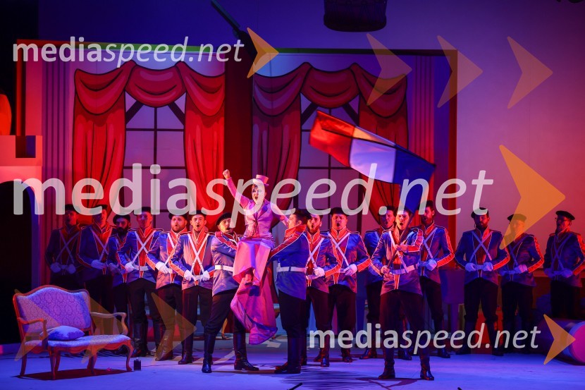  Petya Ivanova, operna solistkaHči polka, premiera komične opere, SNG Maribor