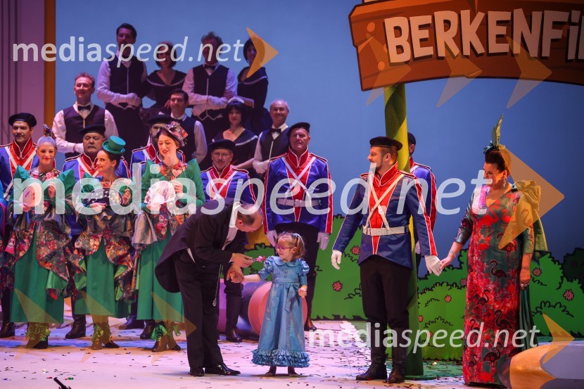  Dada Kladenik, pevkaHči polka, premiera komične opere, SNG Maribor