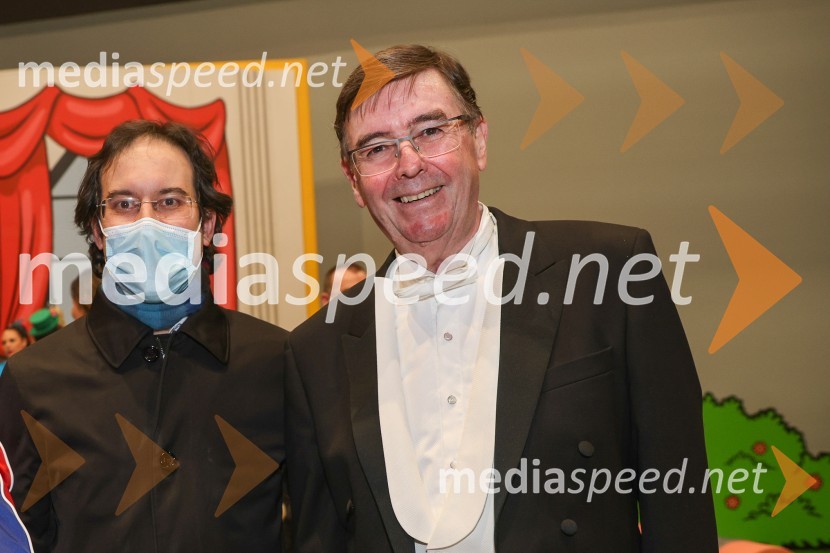  Simon Krečič, umetniški direktor Opere SNG Maribor;  Simon Robinson, dirigentHči polka, premiera komične opere, SNG Maribor