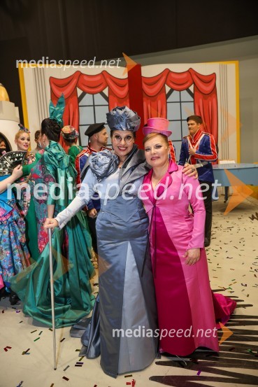  Irena  Petkova, operna pevka;  Petya Ivanova, operna solistkaHči polka, premiera komične opere, SNG Maribor