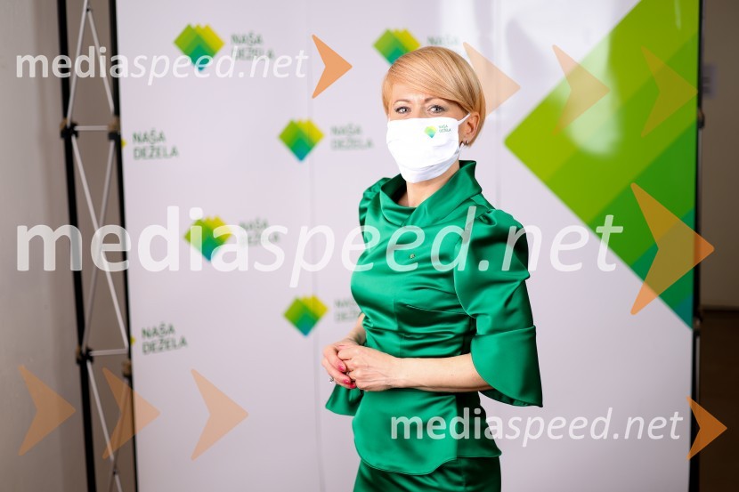 dr. Aleksandra Pivec, stranka Naša dežela, predsednicaNaša dežela, ustanovitvena seja stranke Aleksandre Pivec