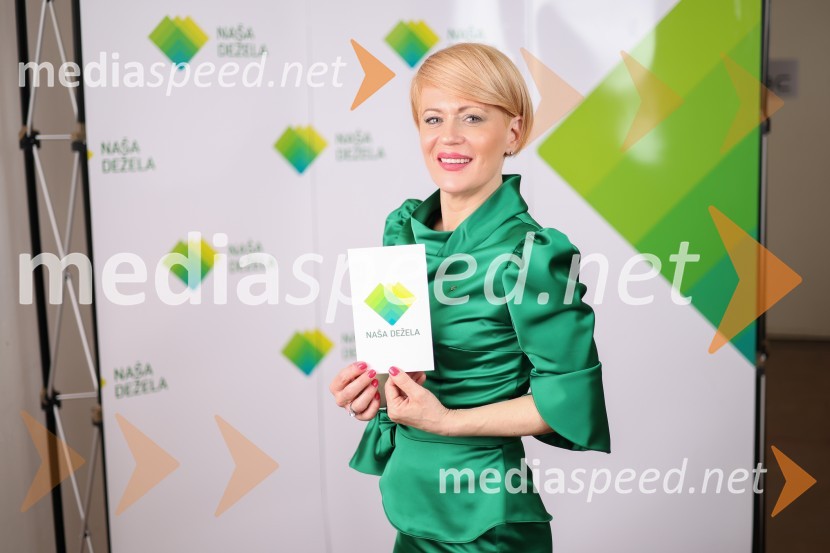 dr. Aleksandra Pivec, stranka Naša dežela, predsednicaNaša dežela, ustanovitvena seja stranke Aleksandre Pivec