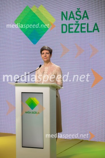  Tina Novak Samec, direktorica, ZTKMŠ BrdaNaša dežela, ustanovitvena seja stranke Aleksandre Pivec