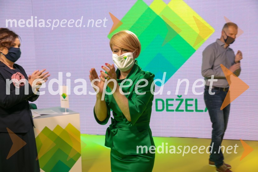  Anita Manfreda, stranka Naša dežela, direktorica Občinske uprave Brda; dr. Aleksandra Pivec, stranka Naša dežela, predsednicaNaša dežela, ustanovitvena seja stranke Aleksandre Pivec