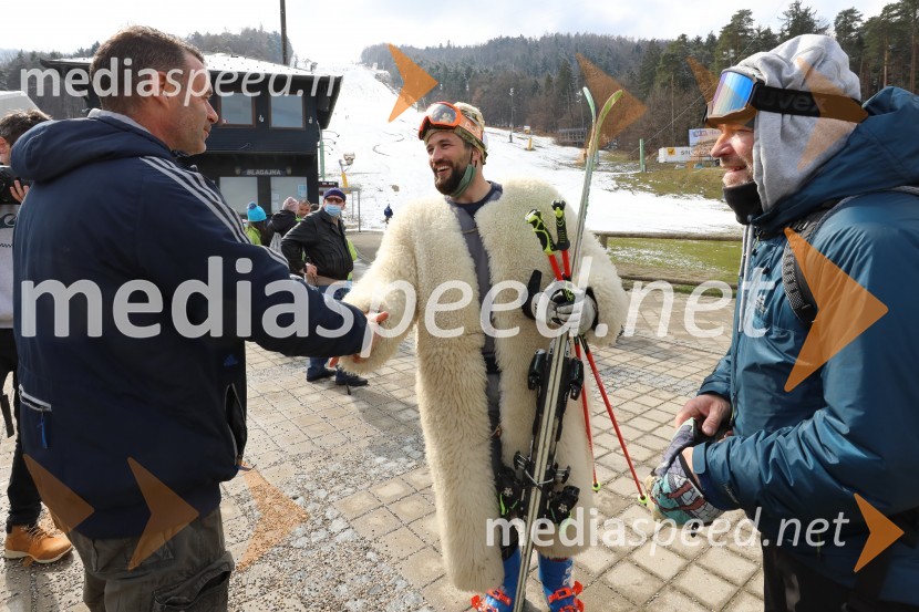  ... ;  Filip Flisar, nekdanji smučar prostega sloga;  Iztok Kvas, podpredsednik Športne zveze Maribor7. Kros za Puklovo roko
