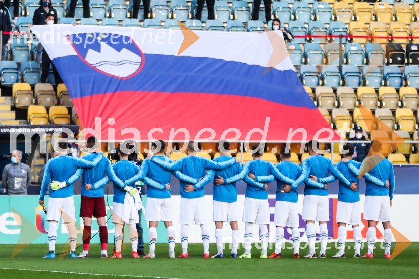 Skupina: U-21 – evropsko prvenstvo v nogometu: Slovenija - Češka in Španija - Italija
