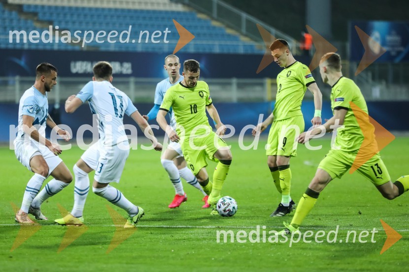 Skupina: U-21 – evropsko prvenstvo v nogometu: Slovenija - Češka in Španija - Italija
