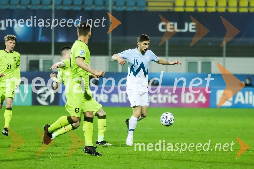 Skupina: U-21 – evropsko prvenstvo v nogometu: Slovenija - Češka in Španija - Italija