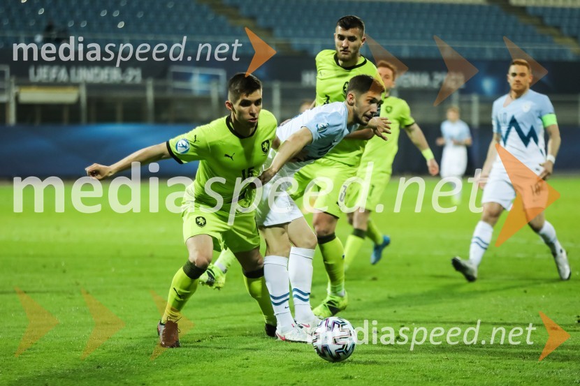 Skupina: U-21 – evropsko prvenstvo v nogometu: Slovenija - Češka in Španija - Italija