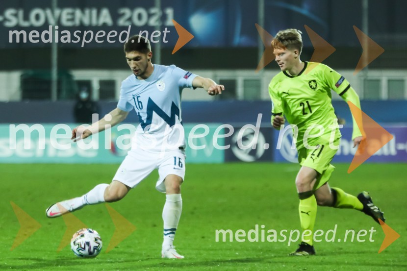 Skupina: U-21 – evropsko prvenstvo v nogometu: Slovenija - Češka in Španija - Italija